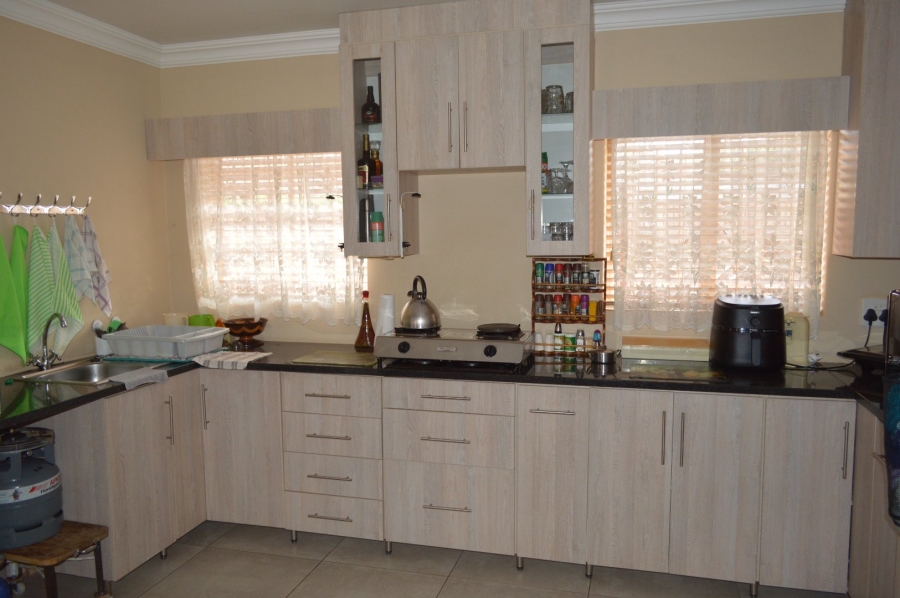 4 Bedroom Property for Sale in Flimieda North West